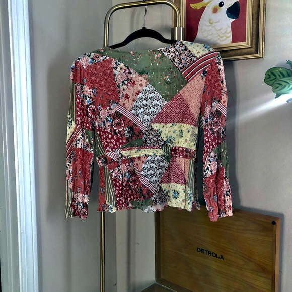 LUQ Ramona Peplum Top Sz Large(FITS LIKE MEDIUM!!) - Picture 4 of 9